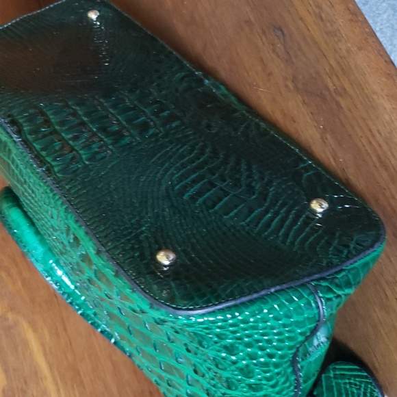 π STAUER CROC EMBOSSED PURSE - Picture 6 of 12